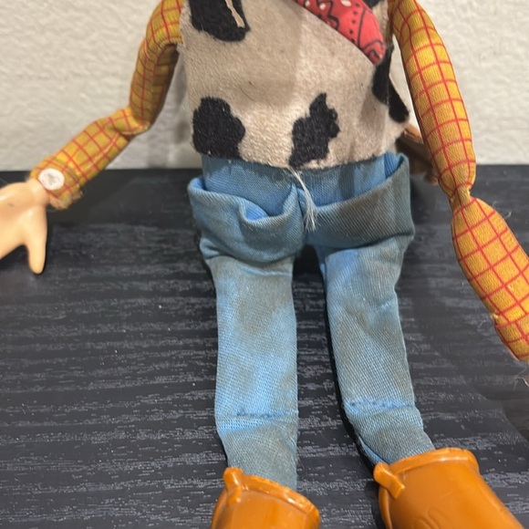 1995 Woody Action Figure with Hat and Bandana from Toy Story - Picture 5 of 5